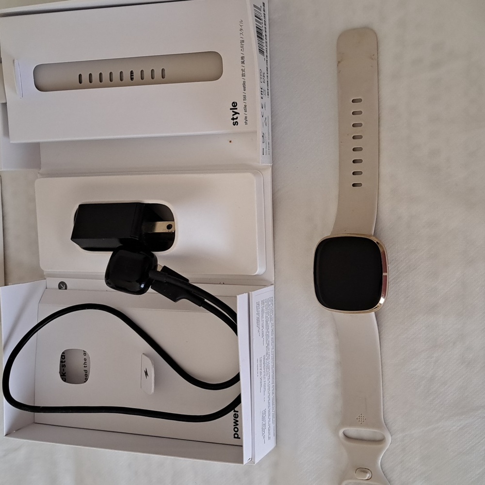 Fitbit Sense Watch - Picture 2 of 6